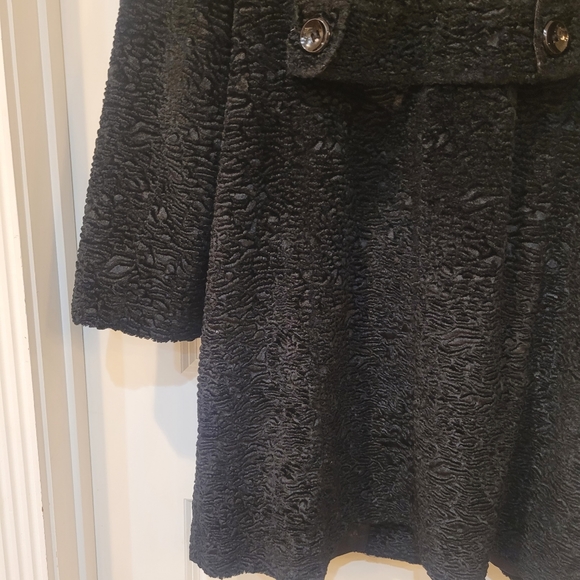 Elegant Black Women's Coat - Picture 12 of 12